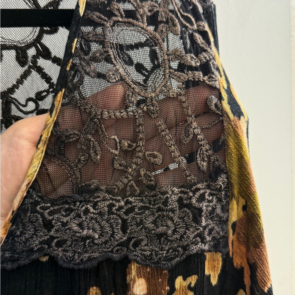Gimmicks by BKE Boho Floral Lace Blouse L - Picture 9 of 14